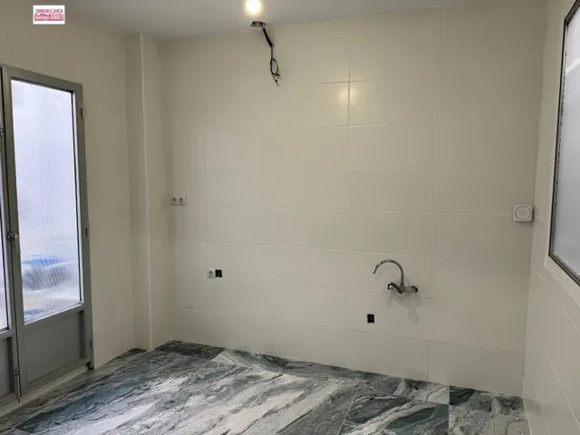 VENTA DE CASA EN BENIFAIO CON ACCESO POR DOS CALLES — 13