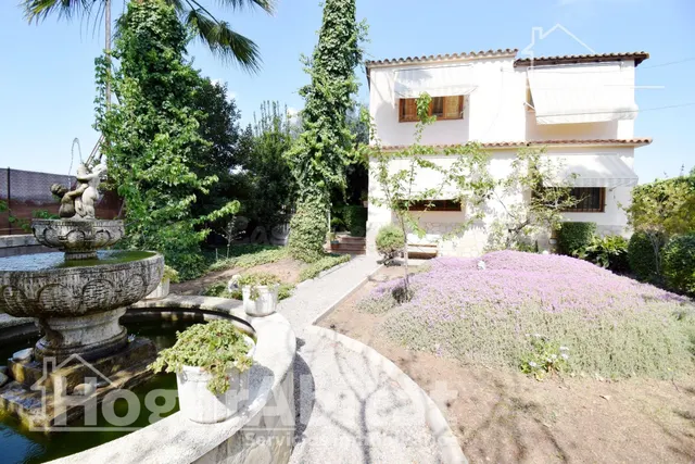 CHALET SEMINUEVO CON PISCINA, GARAJE, JARDIN Y TERRAZA - foto 3
