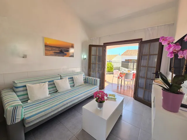 Bungalow luminoso de un dormitorio de esquina para la temporada de invierno con una terraza de 80 m2 — 3