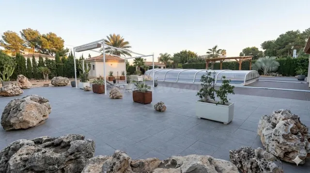 MATOLA: Chalet de 420 m2 en Planta Única | Parcela SEGREGABL - foto 4