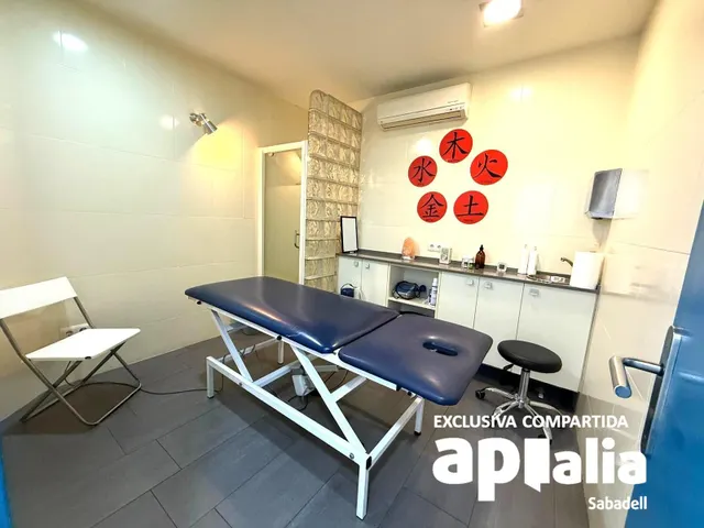 LOCAL COMERCIAL EN BARBERRÀ DEL VALLÉS — 20