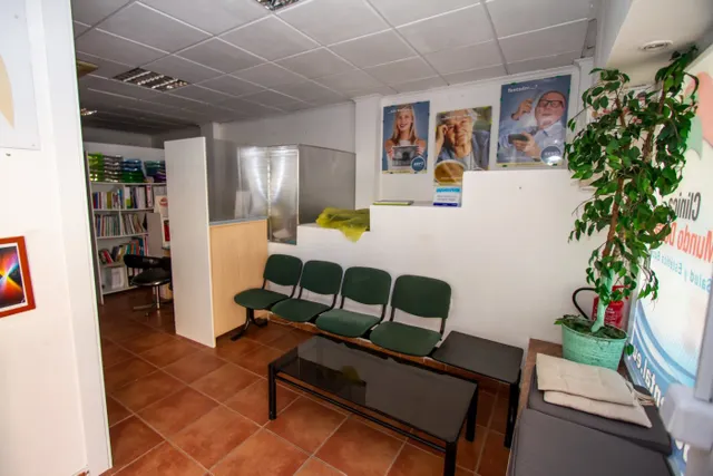 Clínica dental en traspaso o venta — 6
