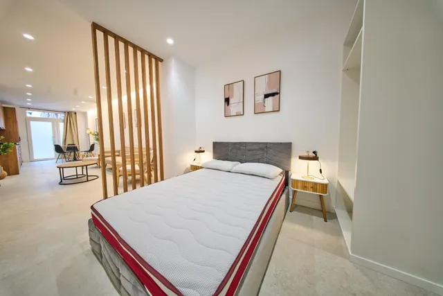 Estudio en venta en Avenida de Madrid — 16
