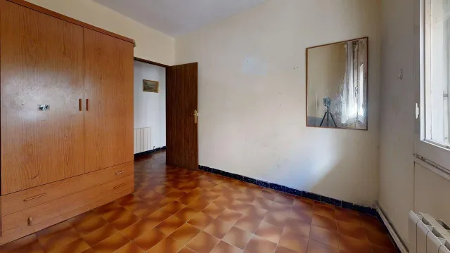 Piso de 59m2 con PLAZA DE GARAJE. Distribuido en tres dormitorios, salón, cocina y baño — 16