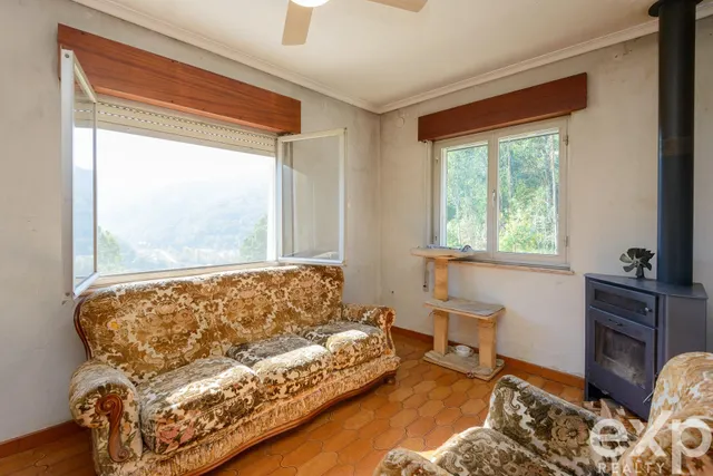 Casa con finca de 4.749 m2, cochera y granero en san martín del rey aurelio — 11