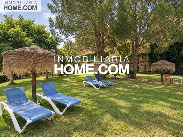 Espectacular adosado de 332 m2 con 5 dormitorios y gran Apartamento!! — 10