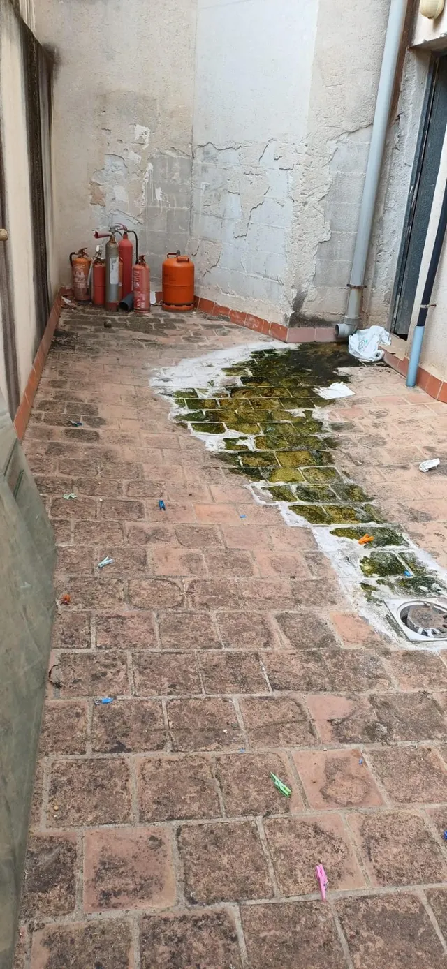 LOCAL COMERCIAL CON TERRAZA A ESTUDIAR SU CONVERSIÓN A VIVIE - foto 4