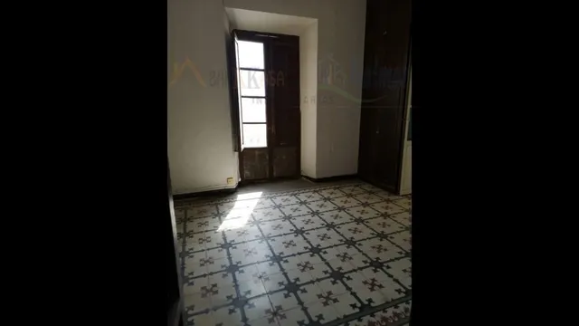 SE VENDE CASA ANTIGUA CON TERRENO DE 3 PLANTAS EN BERJA — 14