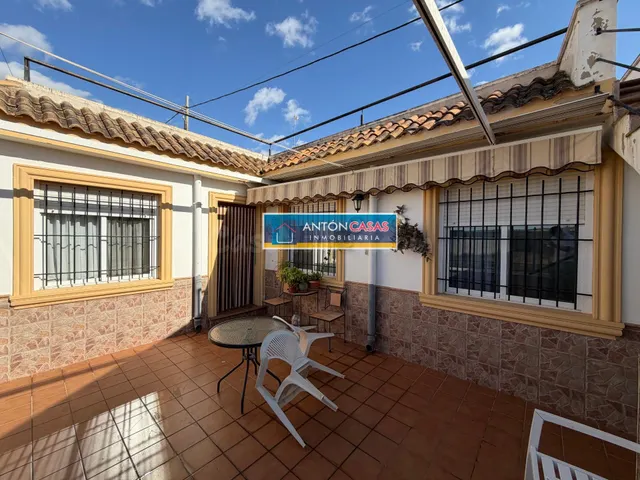 CASA REFORMADA CON TERRENO RÚSTICO DE 3.000 M2 EN ÚBEDA – PI