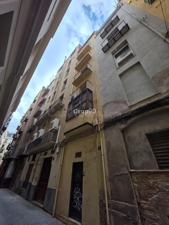? edificio con local comercial en venta en el centro de Lleida – ideal inversores — 24