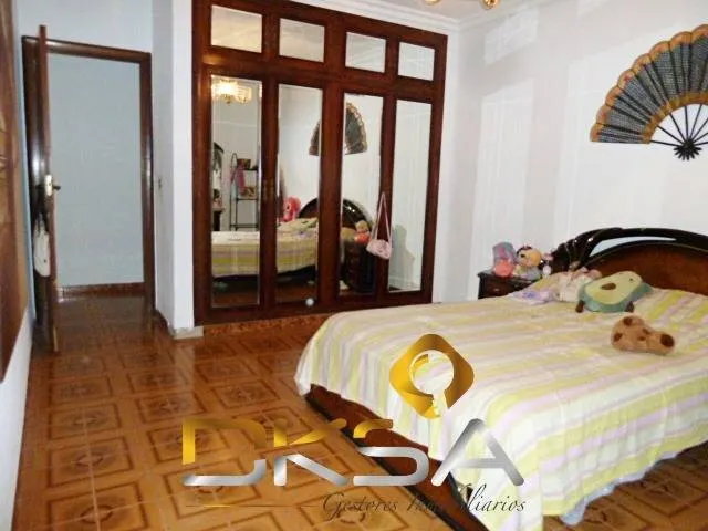 160 m2, terraza, chimenea y estancias de las que ya cuesta encontrar — 10