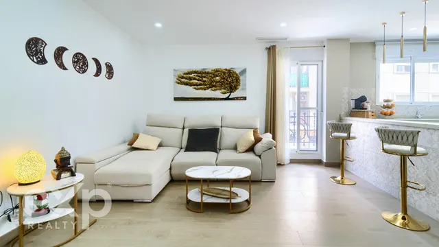 CASA EN ALGEMESI — 11