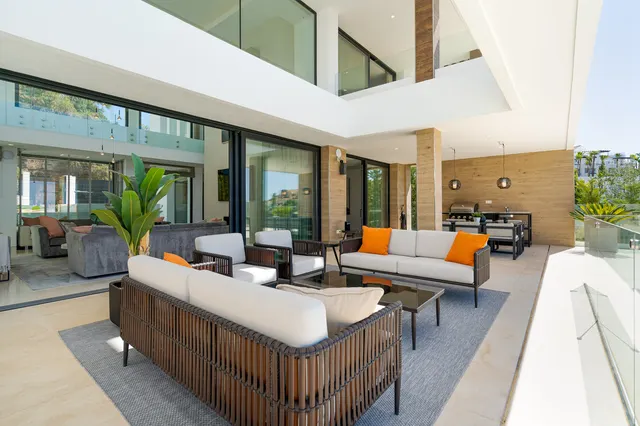 Chalet 5 habitaciones 625m² en venta - Costa del Sol — 22