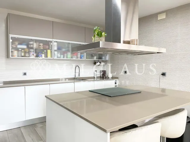 Casa o chalet independiente en venta en Calle d'Enric Morera — 38