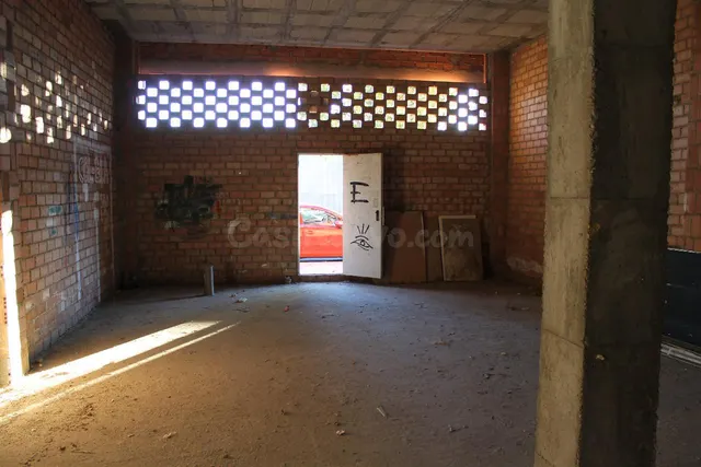 Magnífico local en zona muy comercial.