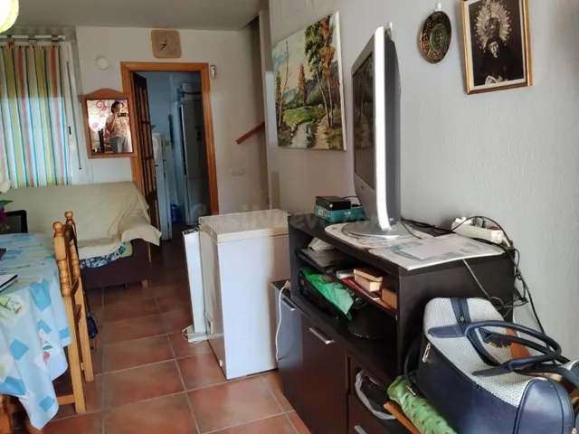 A. Encantador Adosado en La Victoria, Córdoba por solo €128,000. Luminoso y cochera propia y gran patio privado. — 3