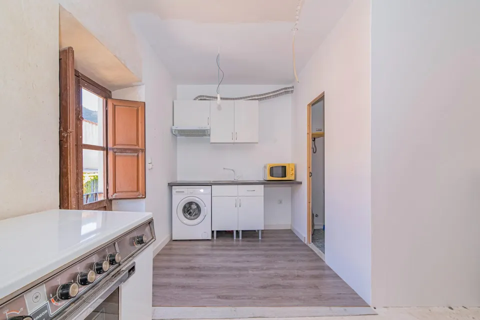 Casa señorial con terraza y posibilidad de rentabilidad.