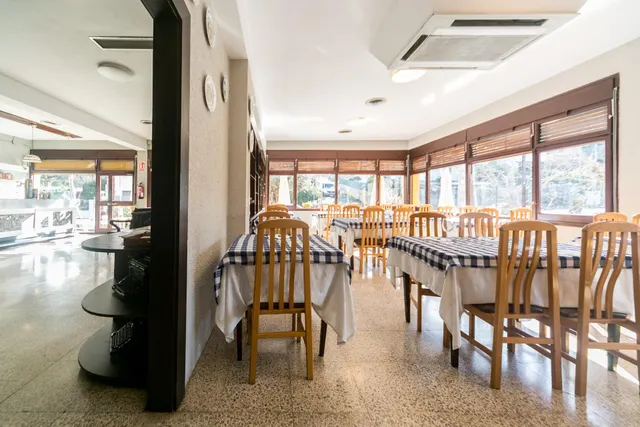 Restaurante con casa en preciosa ubicación de Cerdanyola — 9