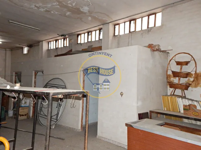 AMPLIO LOCAL EN PLANTA BAJA EN VENTA O ALQUILER EN ONTINYENT — 6