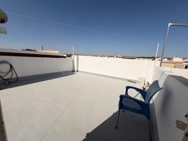 Acogedora Casa en Avenida de Pruna con Espacios Amplios y Confortables!! — 32