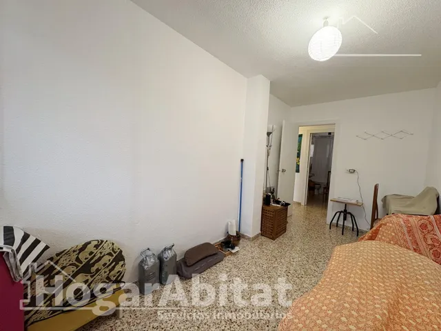 OPORTUNIDAD DE INVERSIÓN! EXTERIOR CON BALCÓN Y GARAJE — 20
