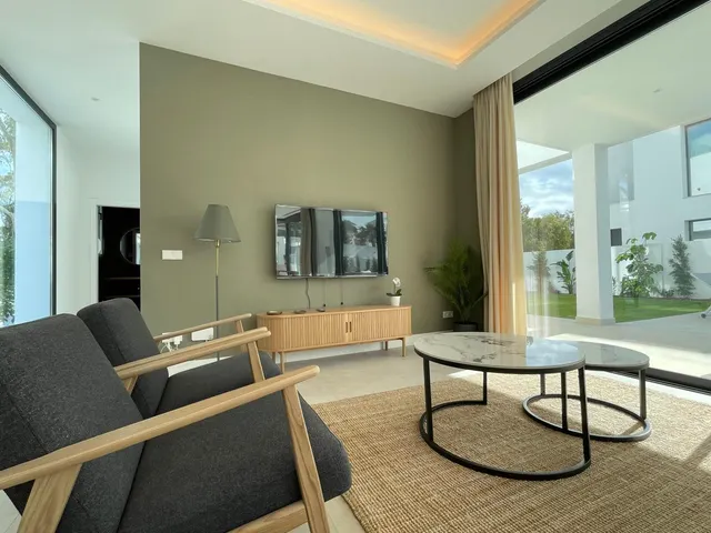 Chalet 6 habitaciones 418m² en venta - Costa Del Sol — 6