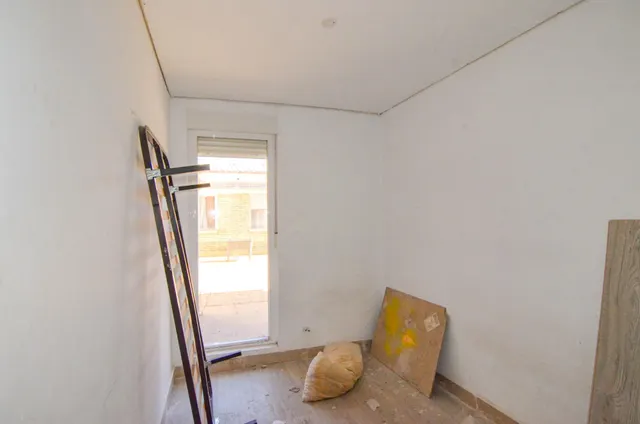 Urbis te ofrece un piso y estudio en venta en zona Salas Bajas, Salamanca. — 19