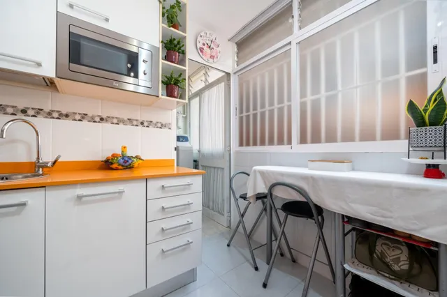 Dúplex de tres habitaciones en ZONA COLEGIOS — 8