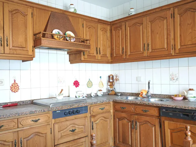 CHALET en perfecto estado conservación, con gran FINCA y a diez minutos del CENTRO de Santiago. — 26