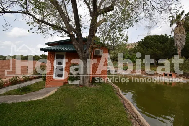ESPECTACULAR VILLA DE LUJO EN URBANIZACIÓN PRIVADA - foto 2