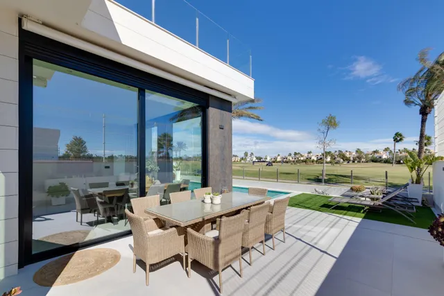 Villa de una sola planta con 3 dormitorios y piscina privada en el campo de golf(Pilar de la Horadada) — 22