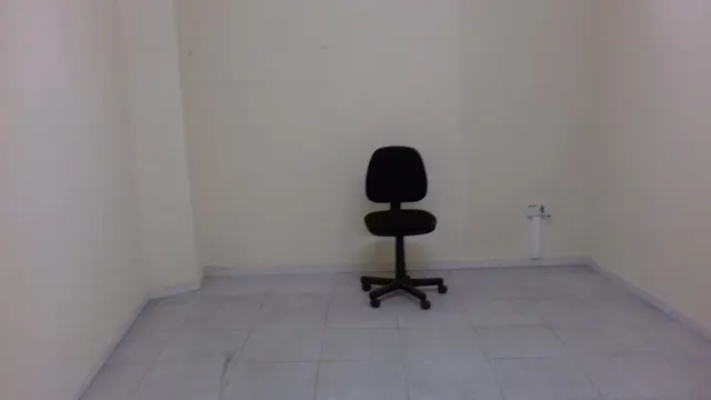 SE VENDE LOCAL, ZONA VIRXE DA CERCA, DE 400 M2 — 5