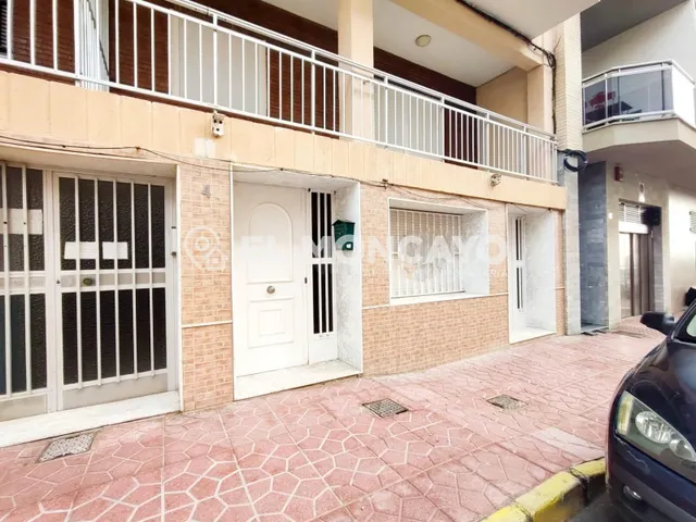 Fantástica vivienda planta baja a pie de playa en Guardamar 