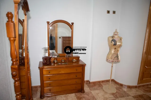 Se vende edificio completo de tres plantas  con garaje, patios privados y solárium — 43