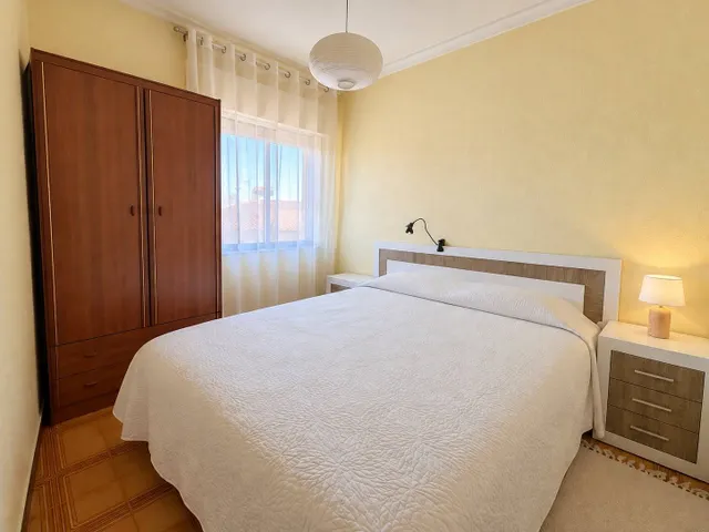 Piso con terraza y trastero en solarium a 500 metros de la playa y paseo maritimo. — 14