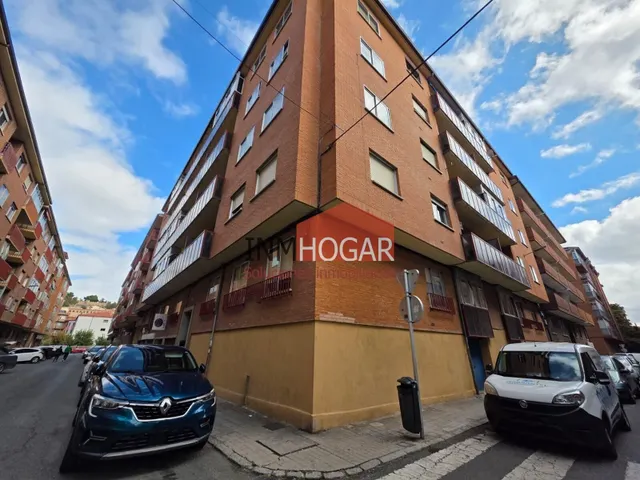 Amplia vivienda de 4 dormitorios con dos terrazas acristaladas en venta la zona sur de Ávila — 3