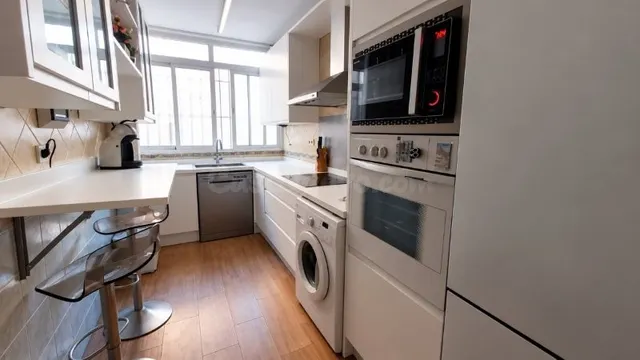 ESTUPENDO PISO EN VENTA EN MALAGA - foto 5