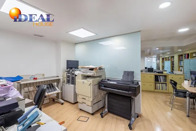 EXCLUSIVO INMUEBLE EN PLAZA DE CARRETAS, JUNTO AL EMBLEMÁTICO PASEO DEL SALÓN — 17
