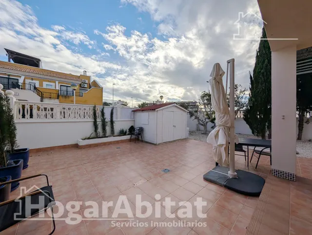 REFORMADO CON TERRAZA, PISCINA Y GARAJE CERCA DE LA PLAYA — 14