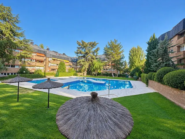 Exclusiva vivienda de 3 dormitorios con terraza en Majadahonda Centro — 37