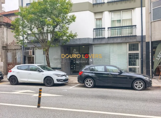 Local comercial 695m² en venta - Cedofeita - Santo Ildefonso - foto 3