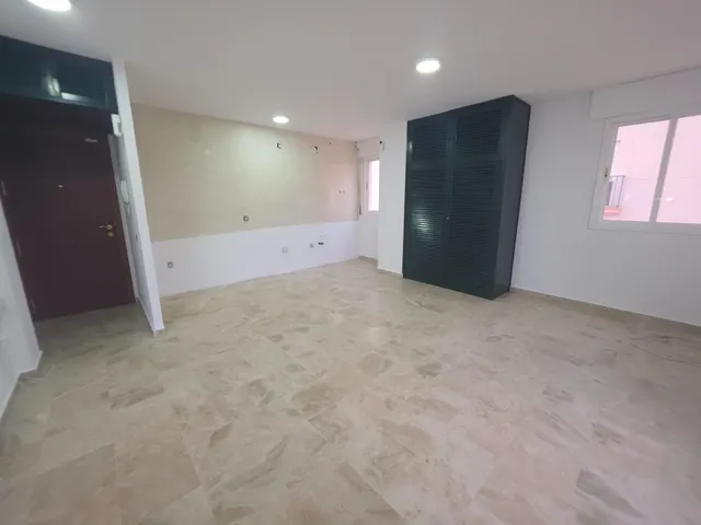 Estudio ático con gran terraza privada y vistas a la bahía de Algeciras — 8