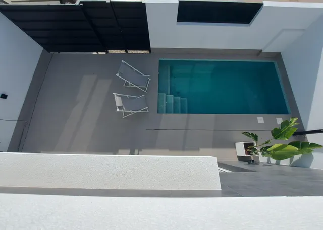 VILLAS PAREADAS DE OBRA NUEVA EN ROLDAN — 28