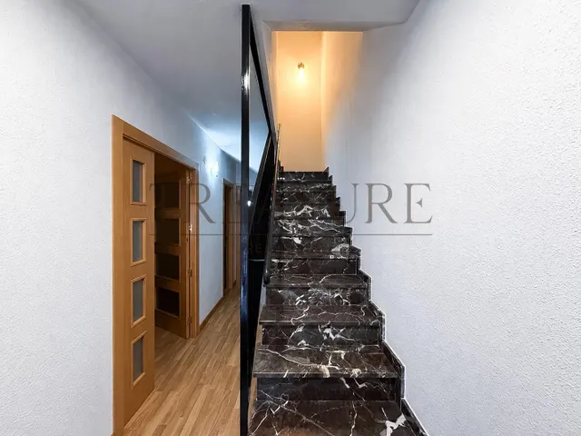 Chalet pareado reformado con garaje y cuatro dormitorios en Cabezo de Torres — 31