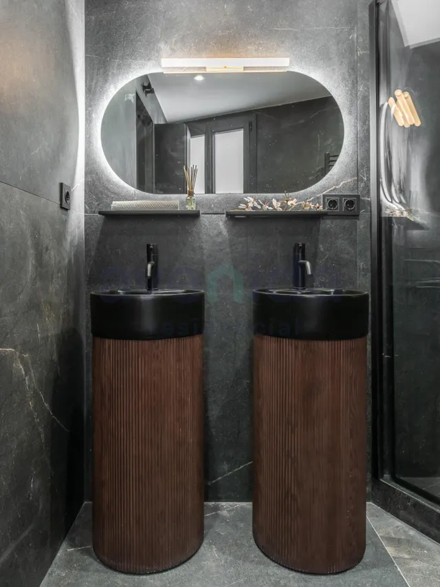 Elegante vivienda reformada de 3 dormitorios en Calle Bailén — 36