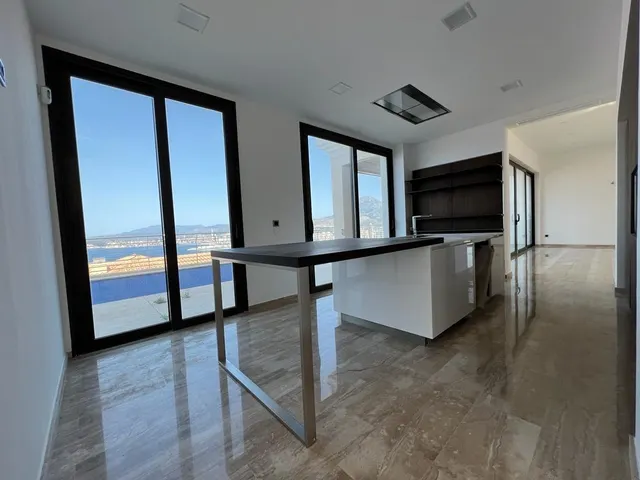Se vende el chalet de lujo en Rincón de Loix en Benidorm. — 16