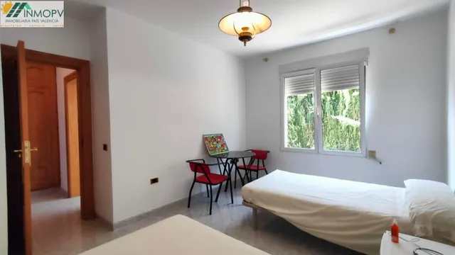 CHALET DE 280 M2 CON 1.600 M2 DE PARCELA, PISCINA Y 3 SUITES EN LA CLOSA – VINARÒS — 46
