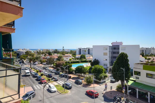 APARTAMENTO CON VISTAS AL MAR, ORIENTACIÓN SUR Y REFORMA DE ALTA CALIDAD — 17