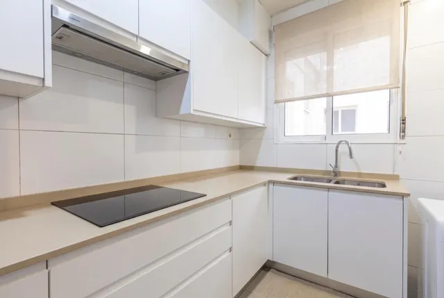 PISO DE 4 DORMITORIOS EN CAMINO DE RONDA — 8