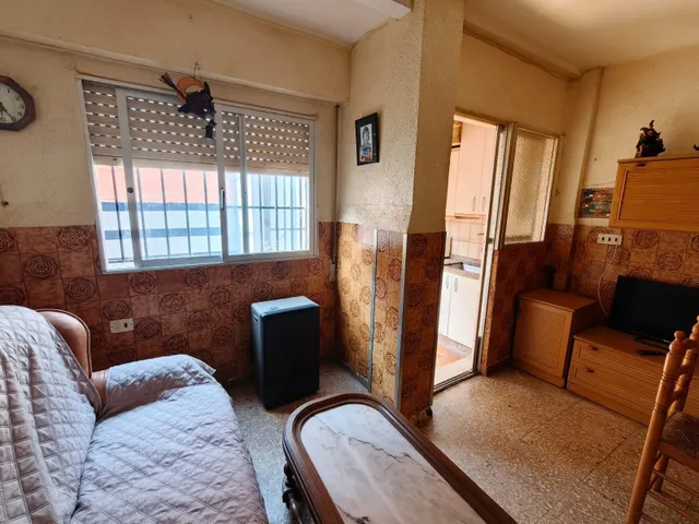 Piso en planta baja de 3 habitaciones con patio en Silla — 18
